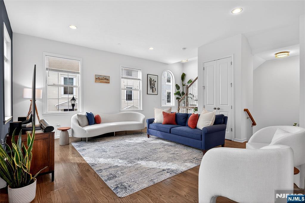 165 Roosevelt Drive Wood-Ridge, NJ 07075 - Photo 1 of 50