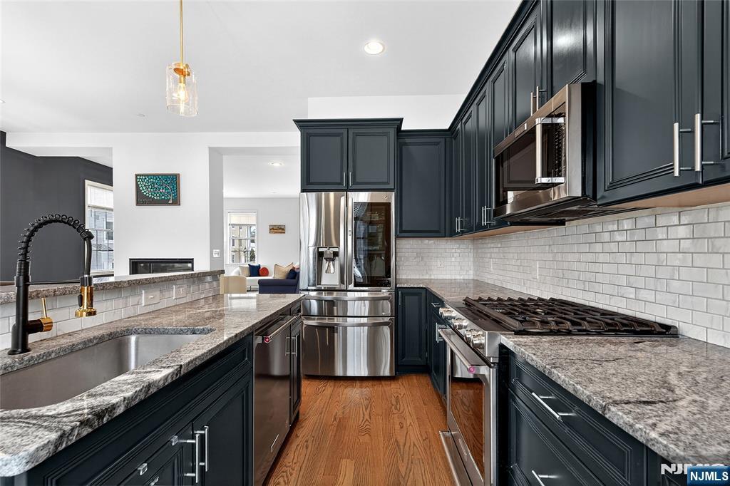 165 Roosevelt Drive Wood-Ridge, NJ 07075 - Photo 15 of 50