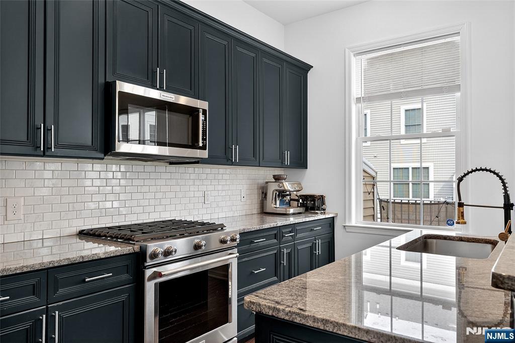 165 Roosevelt Drive Wood-Ridge, NJ 07075 - Photo 16 of 50