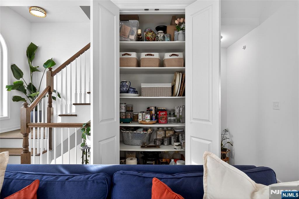 165 Roosevelt Drive Wood-Ridge, NJ 07075 - Photo 23 of 50