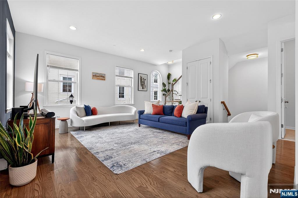 165 Roosevelt Drive Wood-Ridge, NJ 07075 - Photo 24 of 50