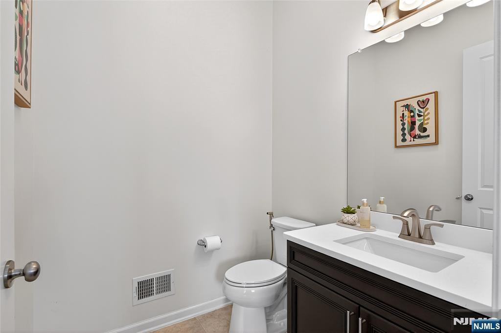 165 Roosevelt Drive Wood-Ridge, NJ 07075 - Photo 26 of 50