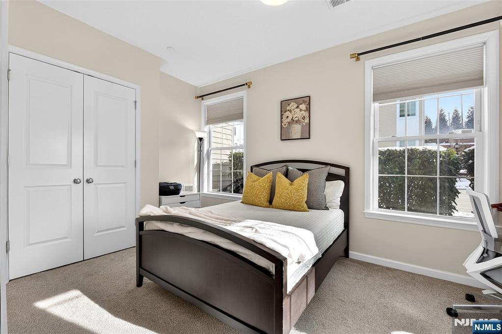 165 Roosevelt Drive Wood-Ridge, NJ 07075 - Photo 6 of 50