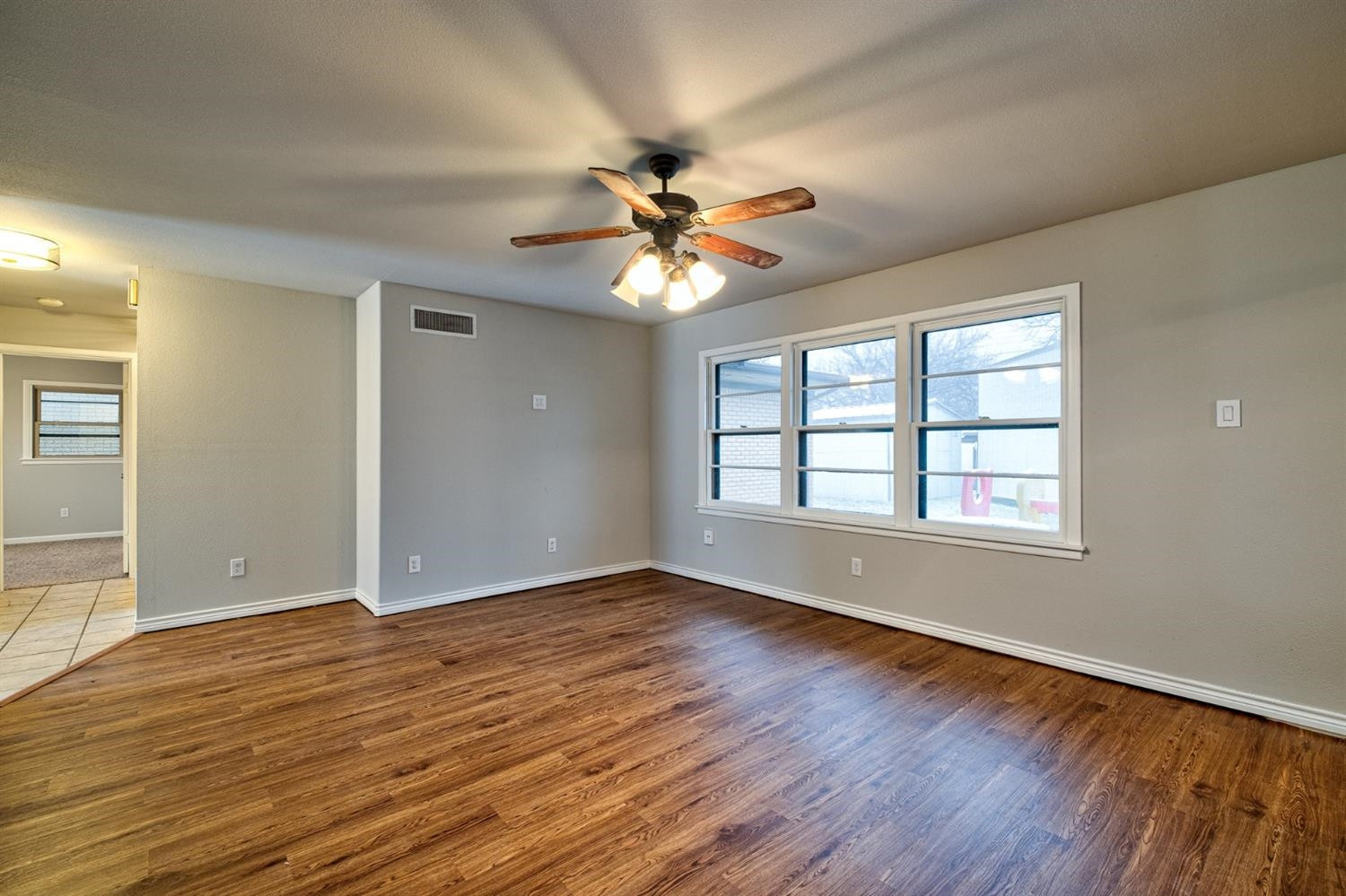 4917 44th Street Lubbock, TX 79414 - Photo 5 of 25 Photo 5