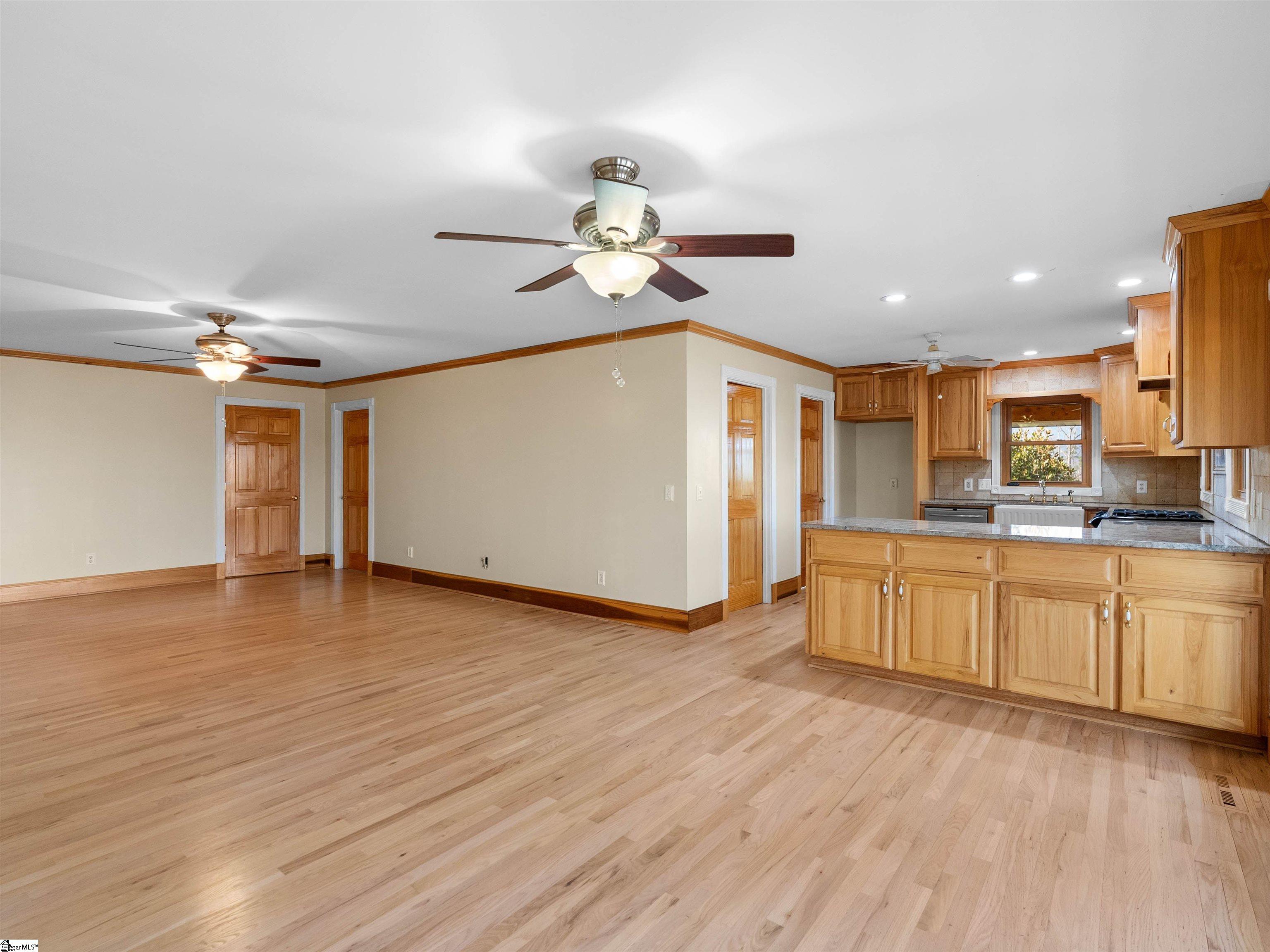 4484 Hawkins Road Greer, SC 29651 - Photo 19 of 49 Gallery Image 19