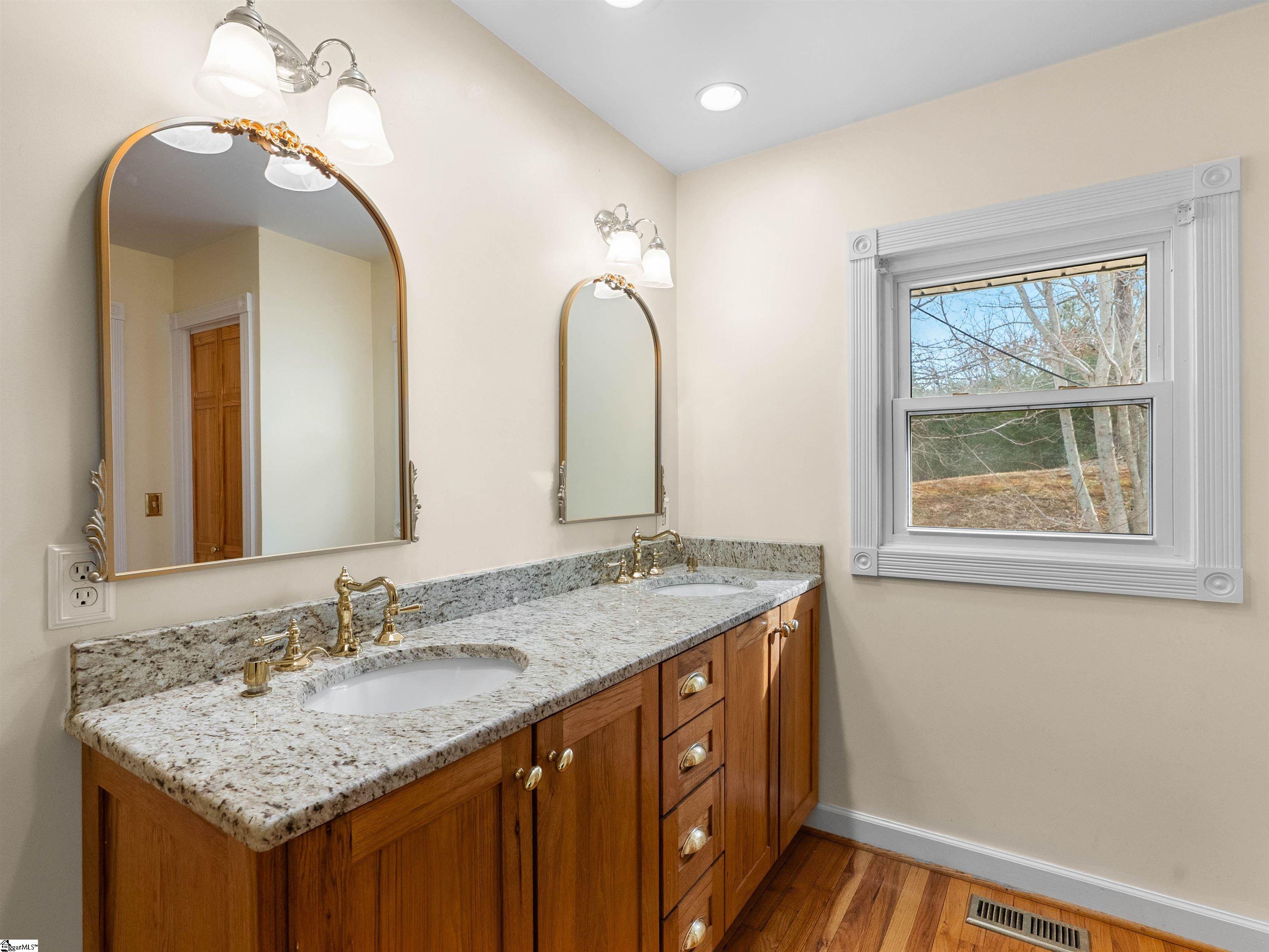 4484 Hawkins Road Greer, SC 29651 - Photo 27 of 49 Gallery Image 27