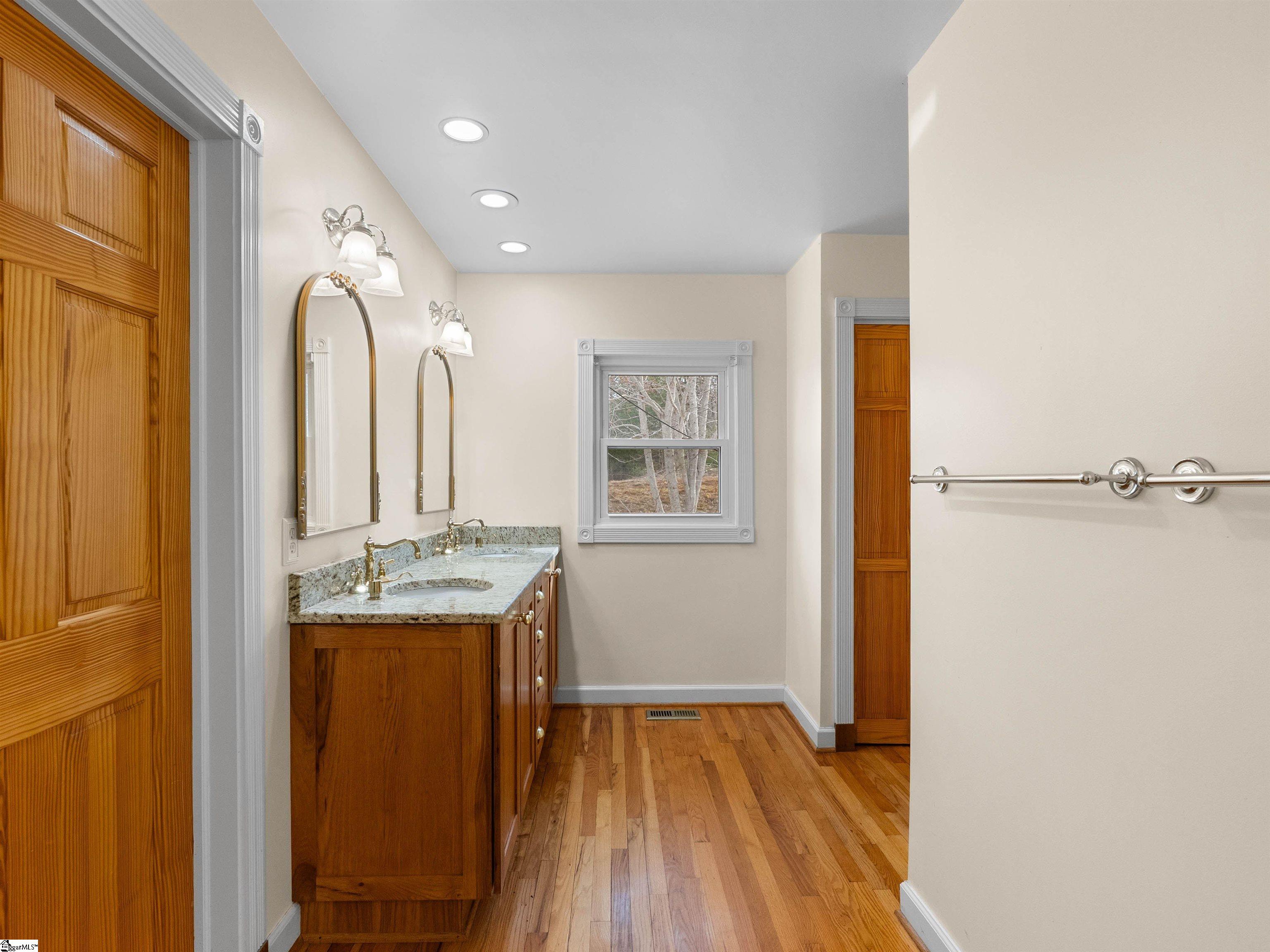 4484 Hawkins Road Greer, SC 29651 - Photo 28 of 49 Gallery Image 28