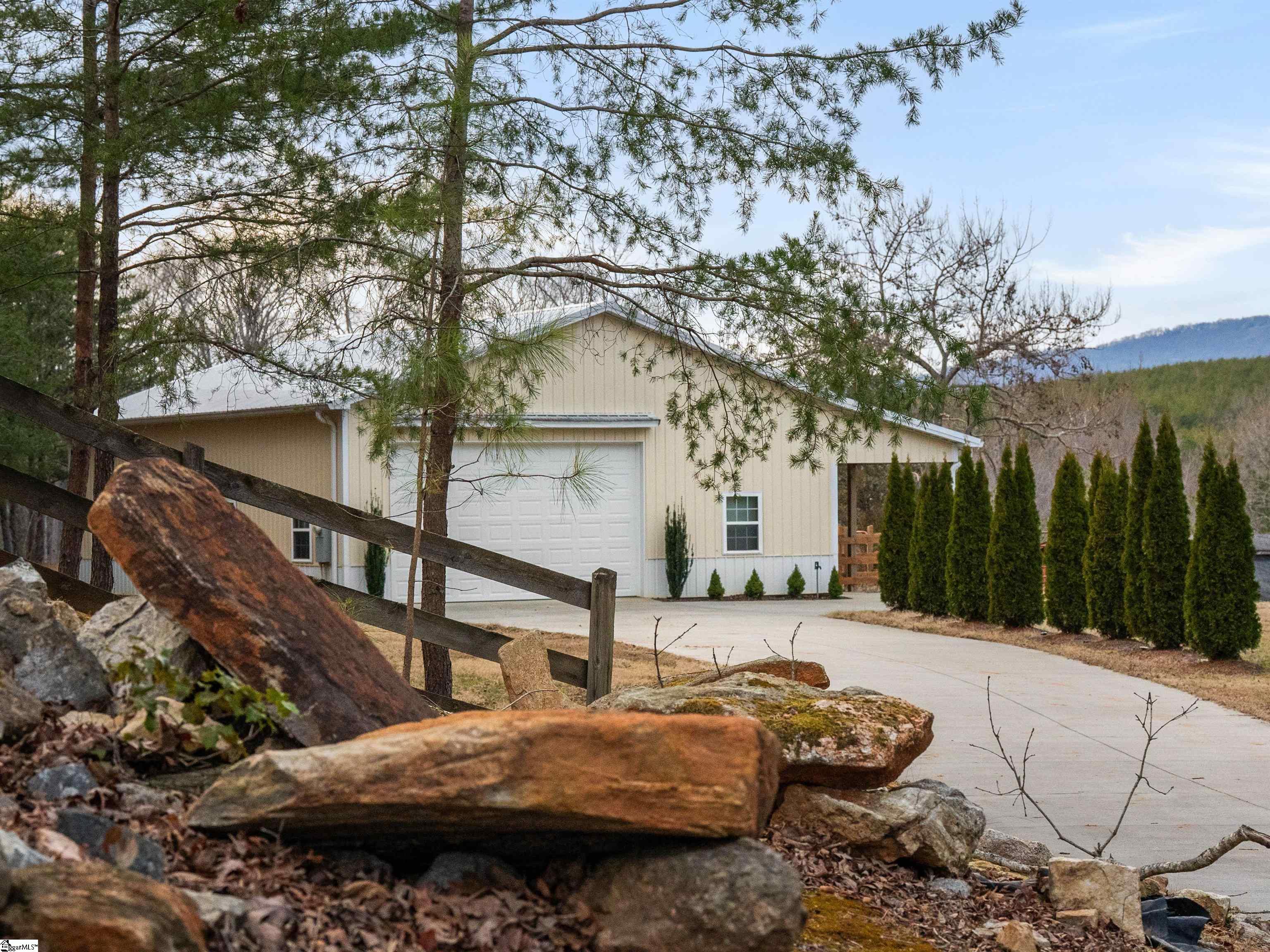 4484 Hawkins Road Greer, SC 29651 - Photo 36 of 49 Gallery Image 36