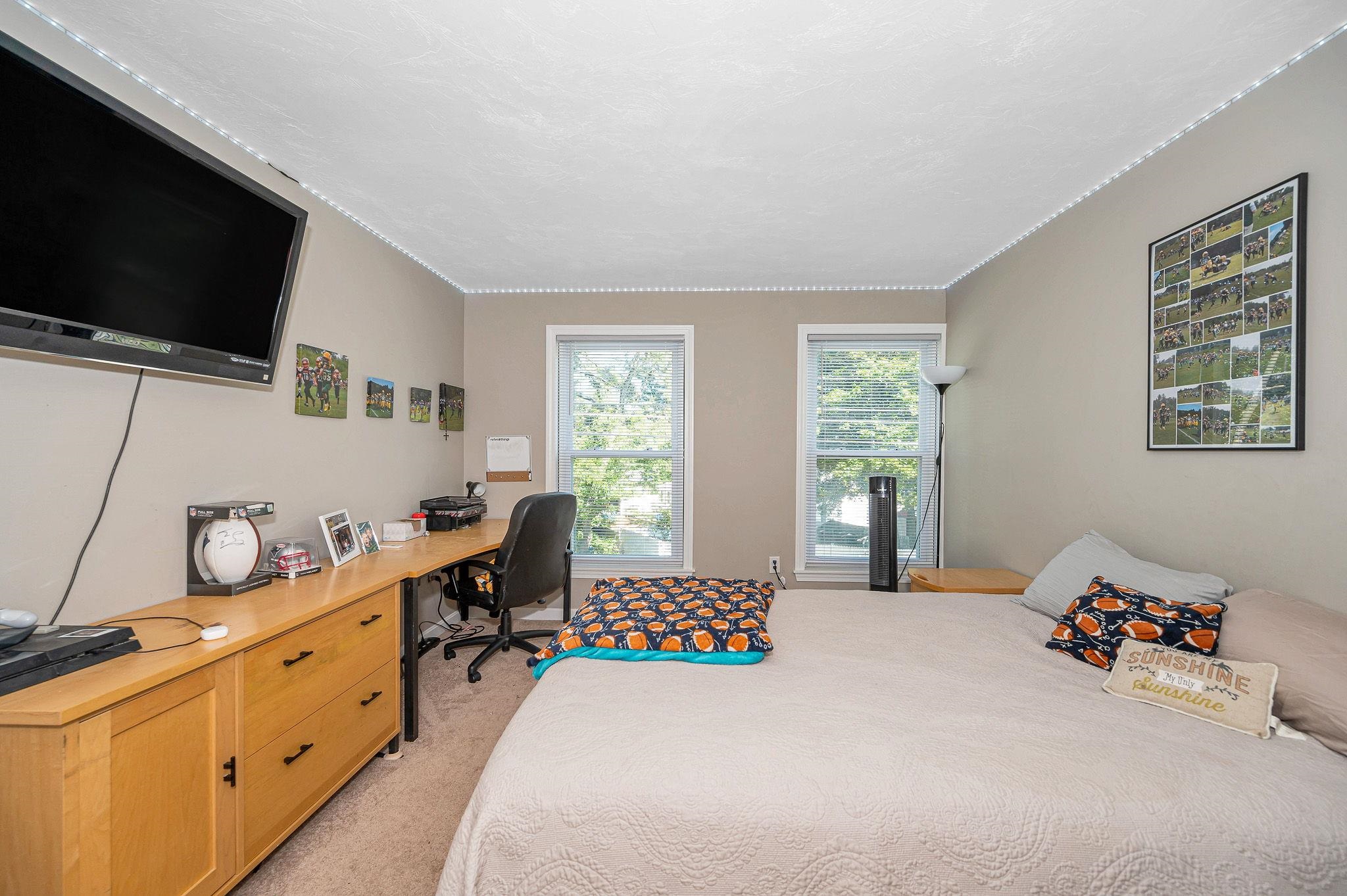 62 Robinson Road Nashua, NH 03060 - Photo 11 of 40 Gallery Image 11
