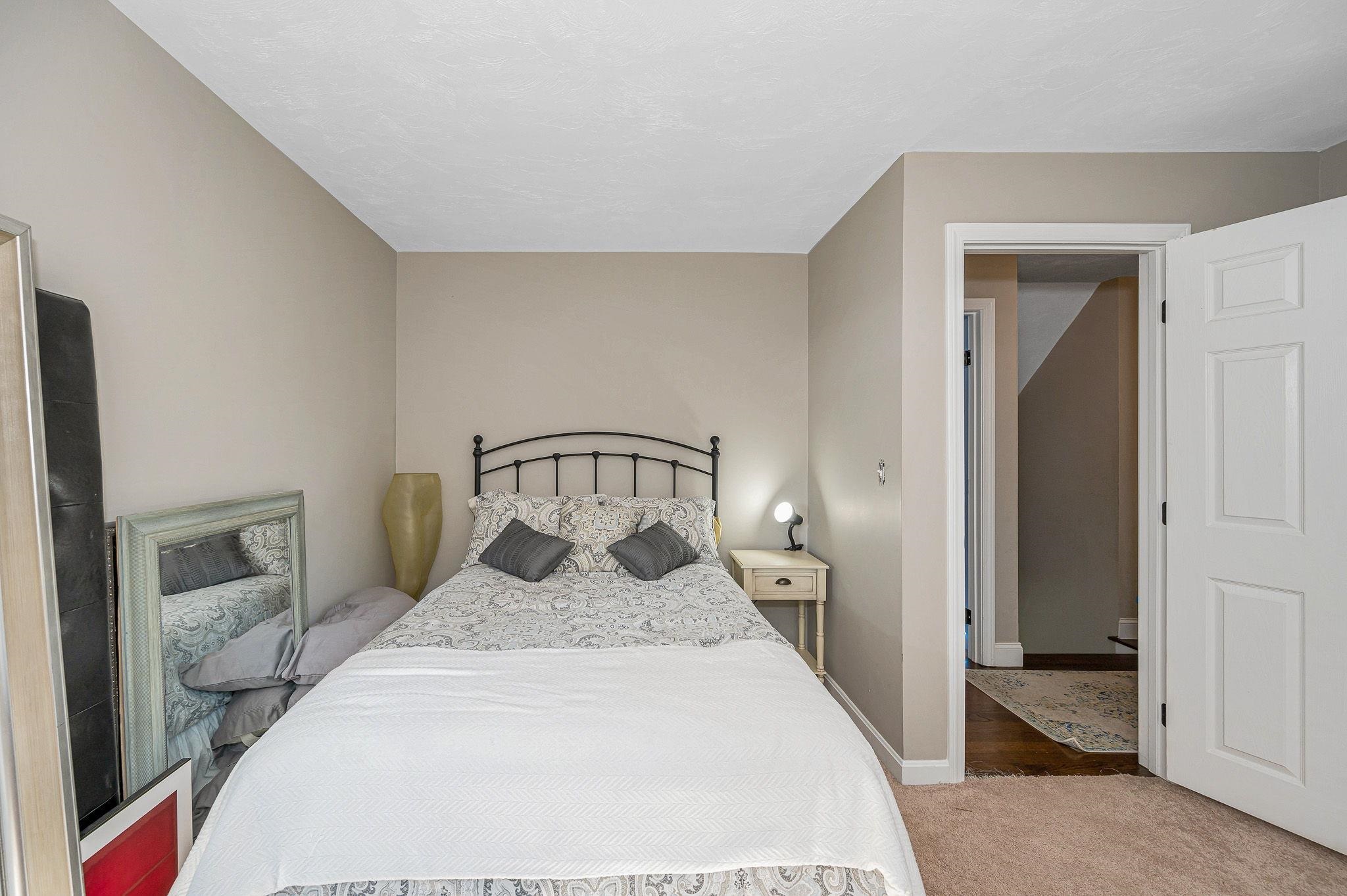 62 Robinson Road Nashua, NH 03060 - Photo 15 of 40 Gallery Image 15