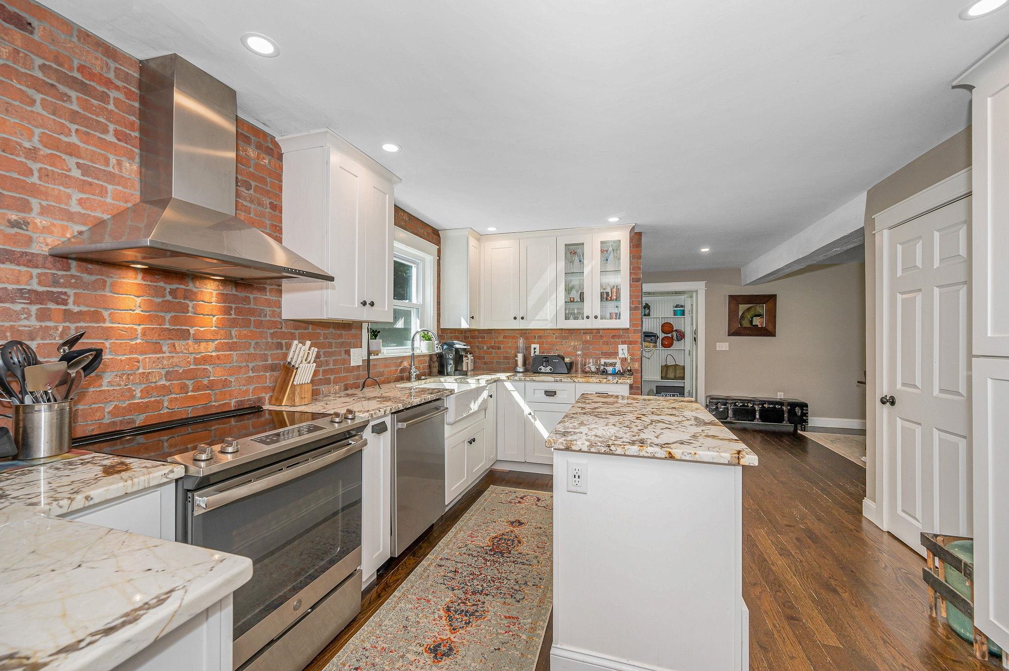 62 Robinson Road Nashua, NH 03060 - Photo 39 of 40 Gallery Image 39