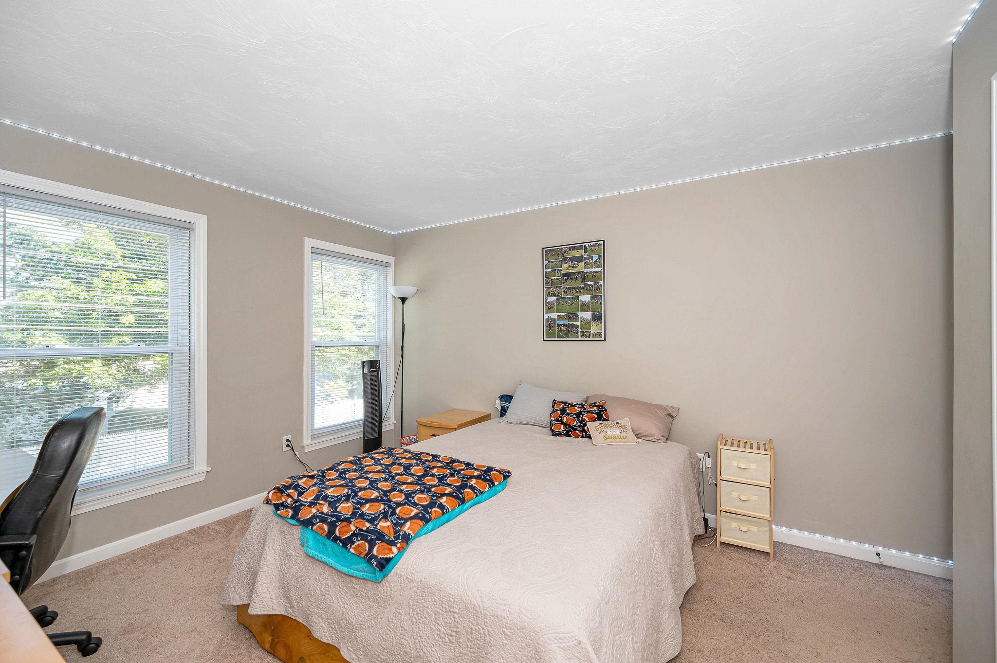 62 Robinson Road Nashua, NH 03060 - Photo 10 of 40 Gallery Image 10