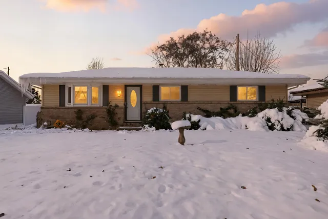 $285,000 | 4339 South 49th Street, Greenfield, WI 53220