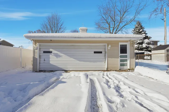 $285,000 | 4339 South 49th Street, Greenfield, WI 53220