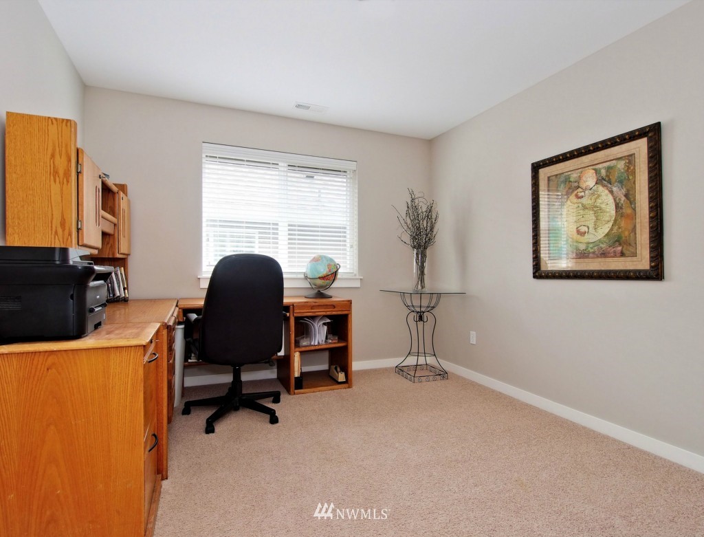 5209 Northeast 7th Place Renton, WA 98059 - Photo 16 of 19