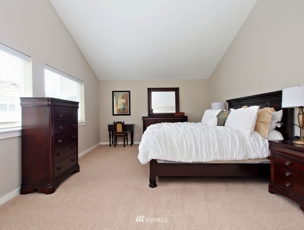 5209 Northeast 7th Place Renton, WA 98059 - Photo 10 of 19