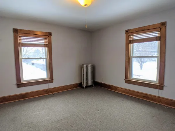 $1,400 | 62 Main Street, Unit 2, Upton, MA 01568