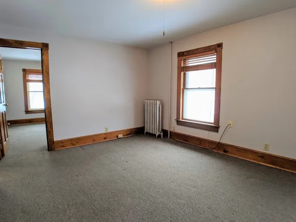 $1,400 | 62 Main Street, Unit 2, Upton, MA 01568