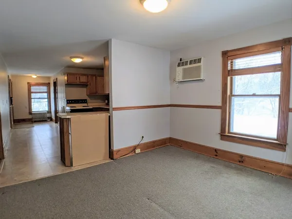 $1,400 | 62 Main Street, Unit 2, Upton, MA 01568