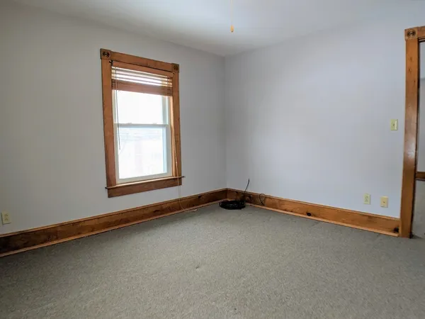$1,400 | 62 Main Street, Unit 2, Upton, MA 01568