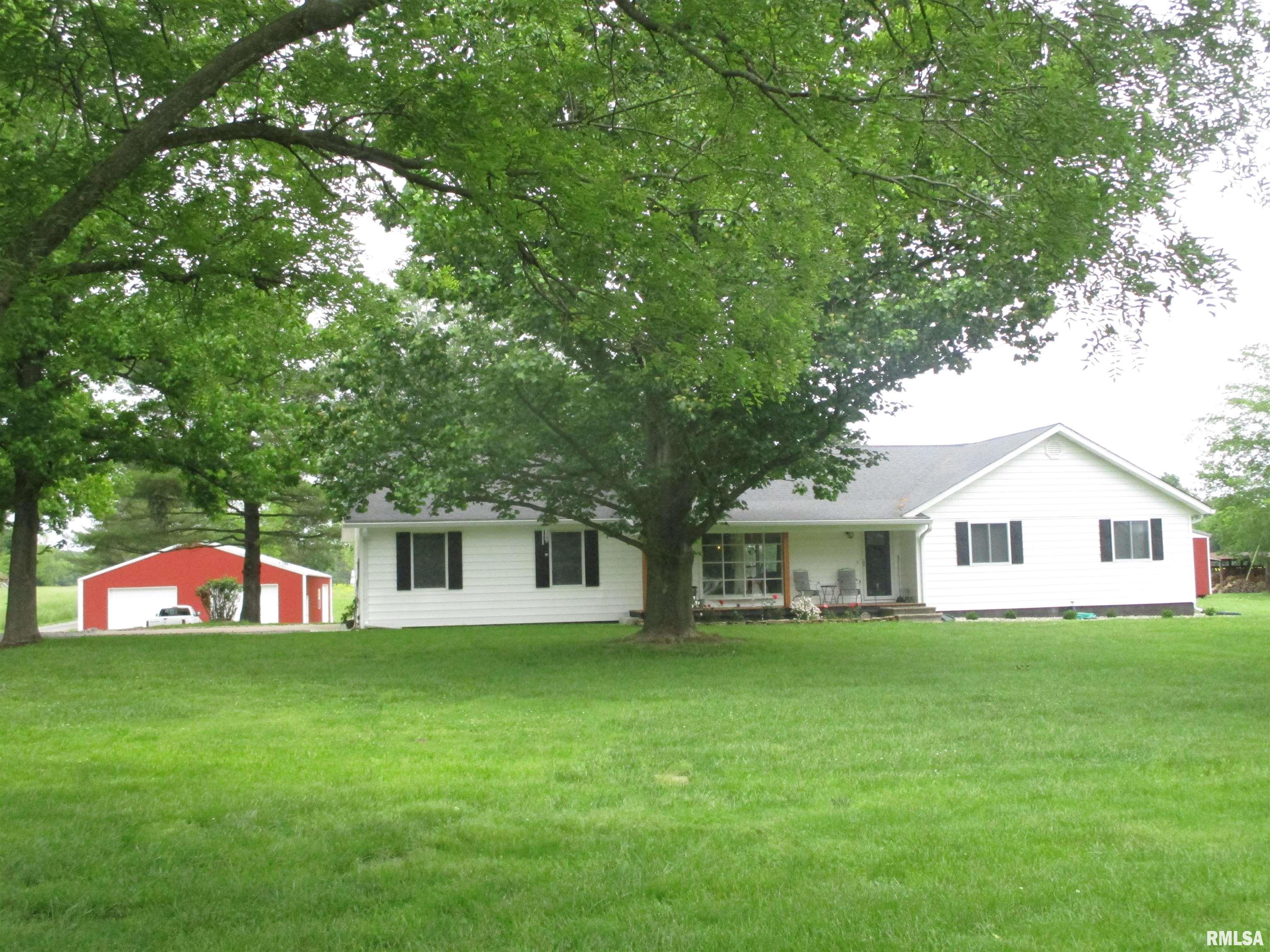 8582 Summers Road Benton, IL 62812 - Photo 1 of 48