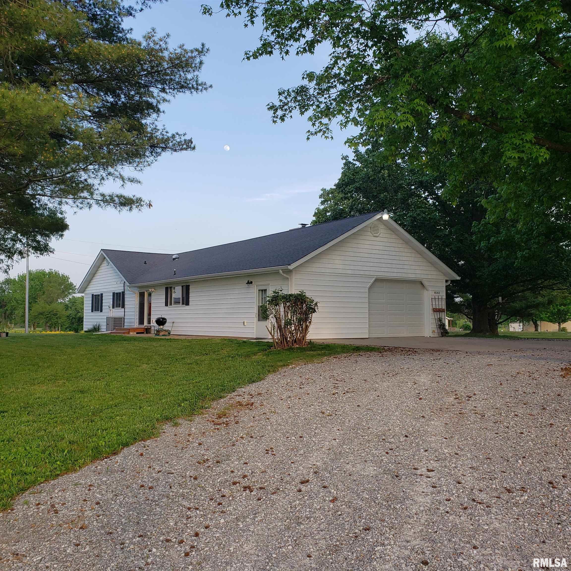 8582 Summers Road Benton, IL 62812 - Photo 14 of 48