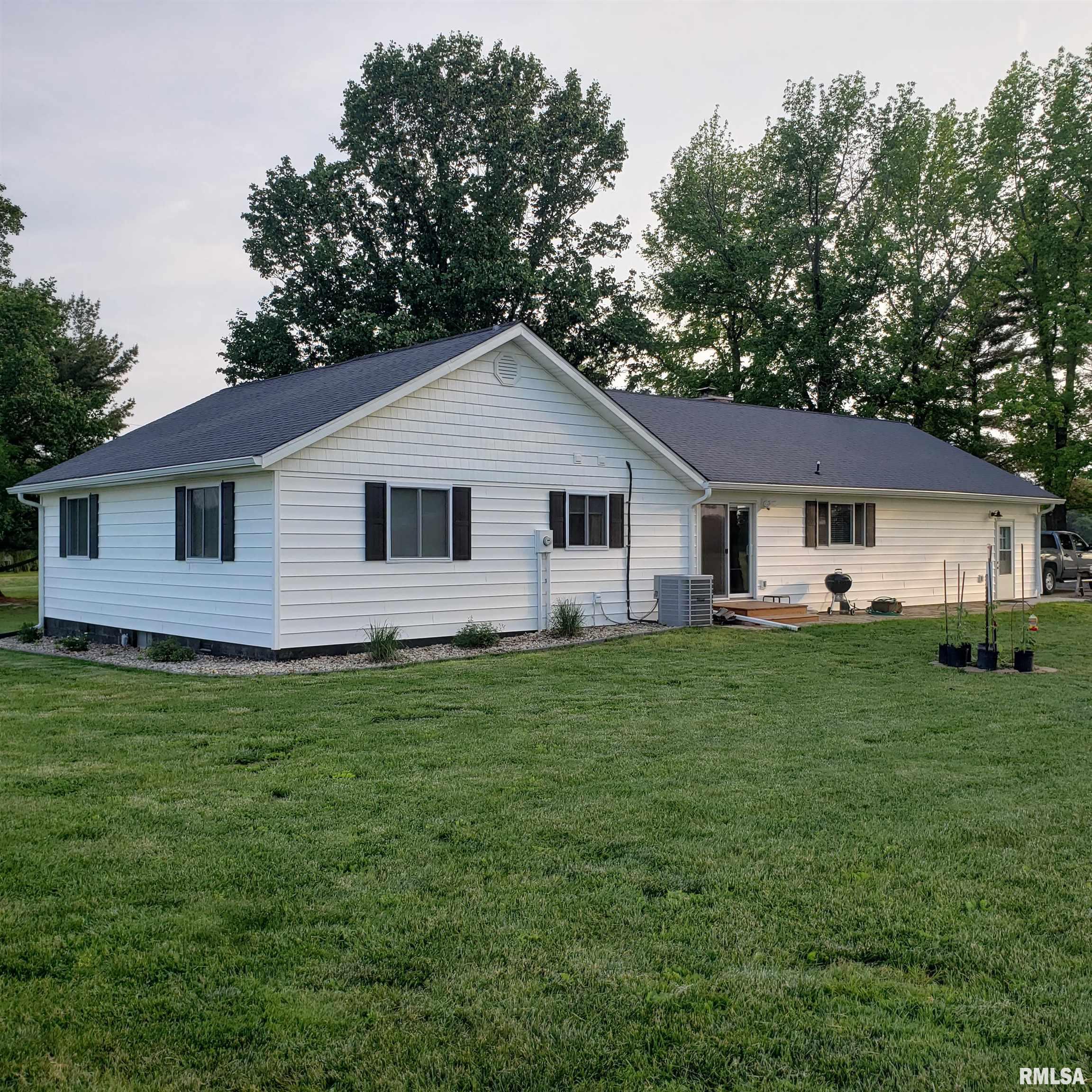 8582 Summers Road Benton, IL 62812 - Photo 15 of 48