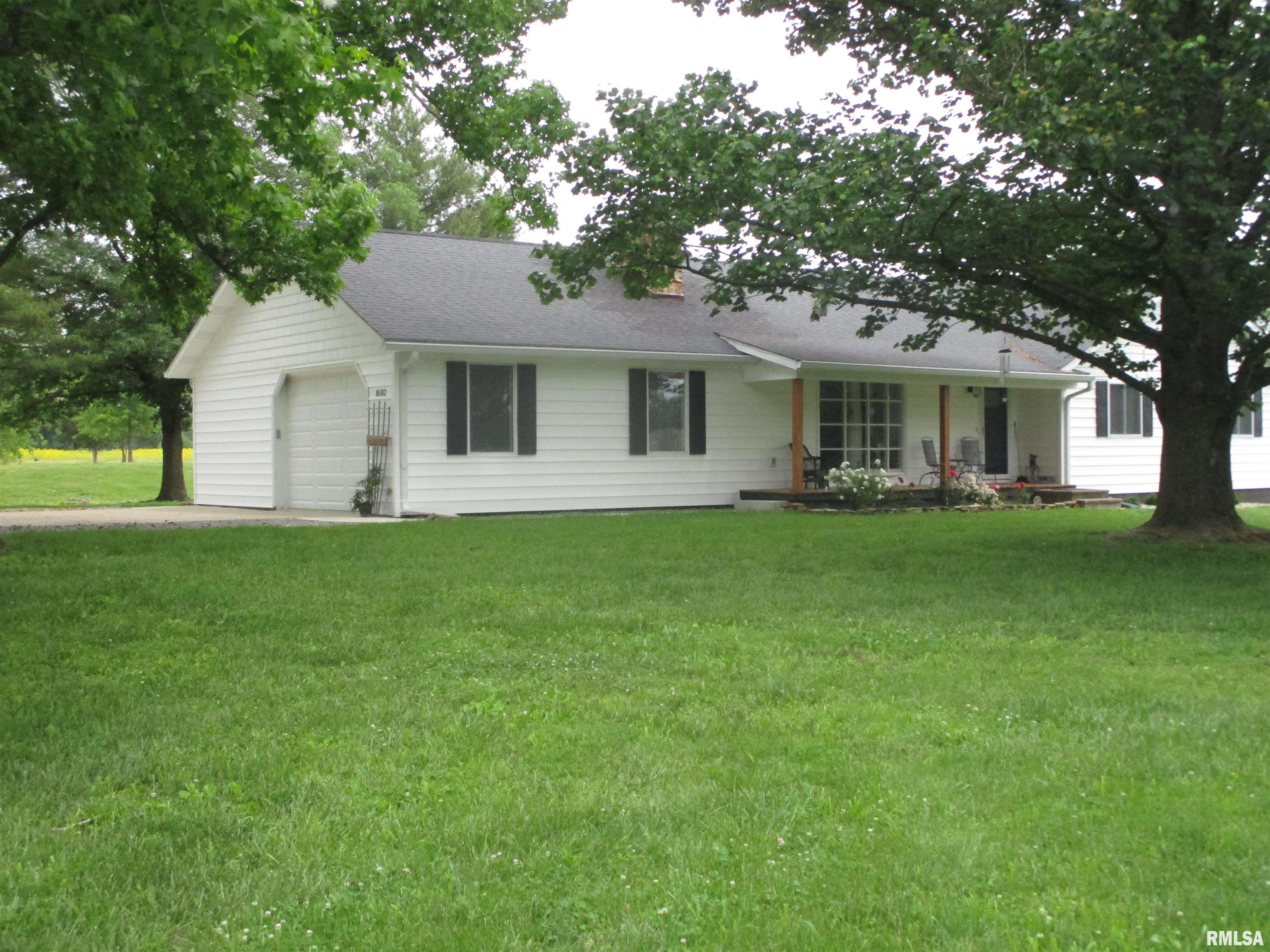 8582 Summers Road Benton, IL 62812 - Photo 4 of 48