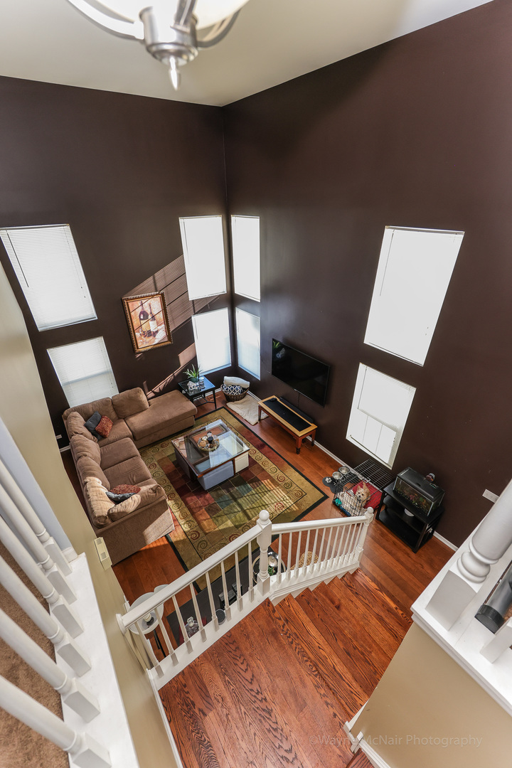 195 Key Largo Drive Romeoville, IL 60446 - Photo 11 of 34 a bedroom with a bed and a window