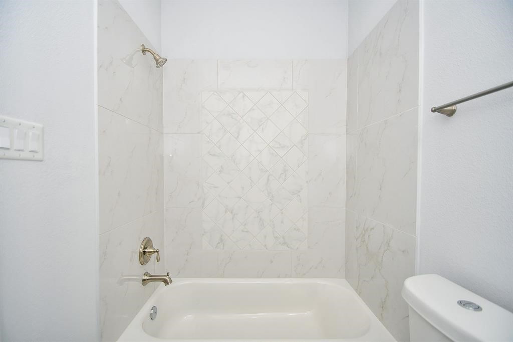 703 Link Road Houston, TX 77009 - Photo 29 of 32