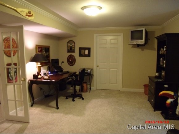 1301 Ravenswood Road Springfield, IL 62711 - Photo 17 of 24