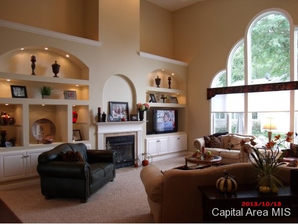 1301 Ravenswood Road Springfield, IL 62711 - Photo 3 of 24