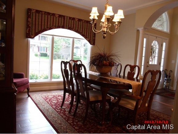 1301 Ravenswood Road Springfield, IL 62711 - Photo 9 of 24