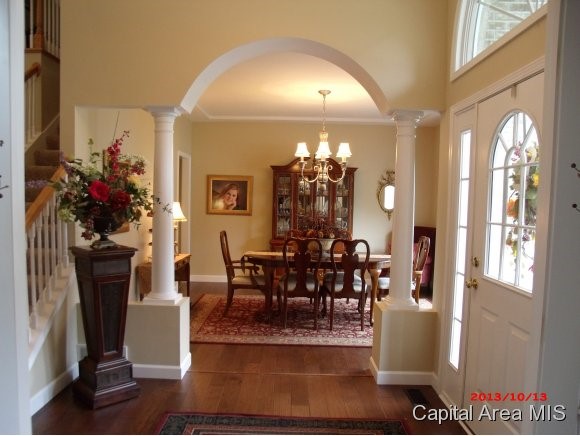 1301 Ravenswood Road Springfield, IL 62711 - Photo 10 of 24