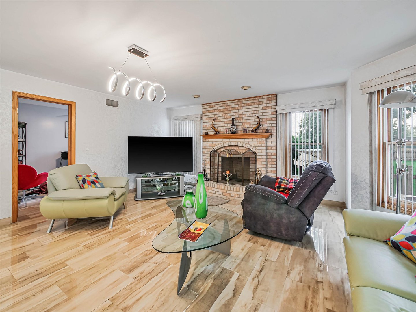 1212 Grove Avenue Addison, IL 60101 - Photo 18 of 42 Gallery Image 18