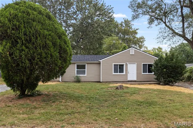 $130,500 | 9806 Winkler Drive, St. Louis, MO 63136