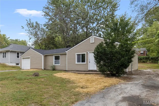 $130,500 | 9806 Winkler Drive, St. Louis, MO 63136