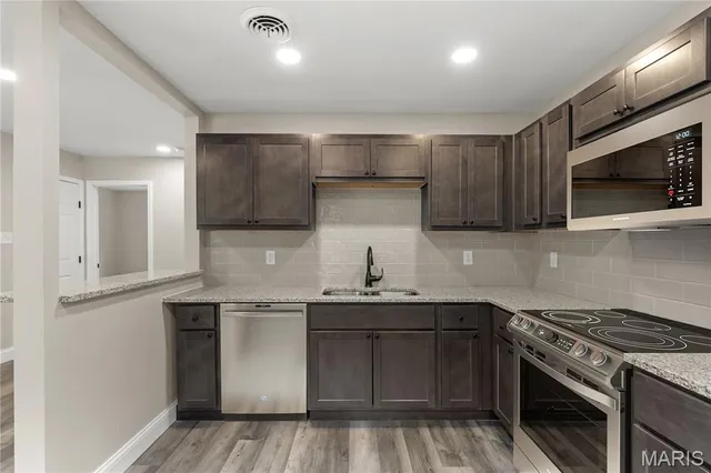 $130,500 | 9806 Winkler Drive, St. Louis, MO 63136