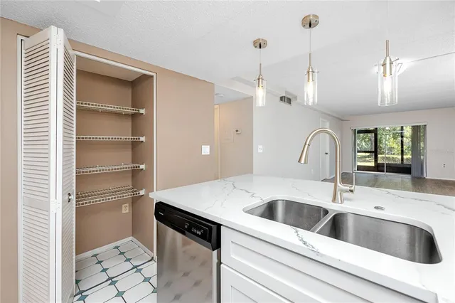 $1,795 | 209 Cypress Court, Unit 209, Oldsmar, FL 34677