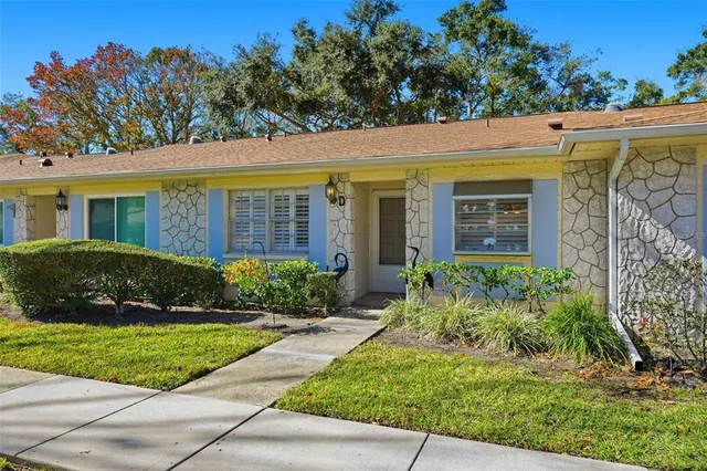 $216,900 | 2238 Lark Circle West, Unit D, Palm Harbor, FL 34684
