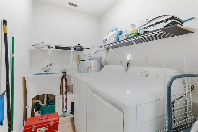 $216,900 | 2238 Lark Circle West, Unit D, Palm Harbor, FL 34684