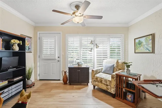 $216,900 | 2238 Lark Circle West, Unit D, Palm Harbor, FL 34684