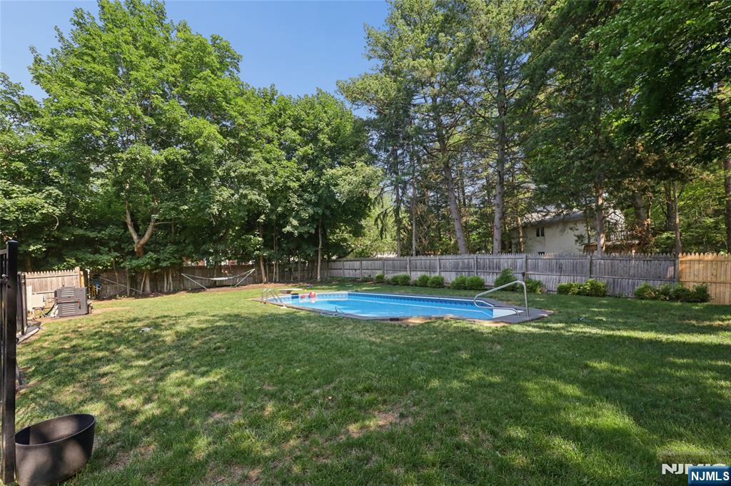 68 Serpentine Road Demarest, NJ 07627 - Photo 18 of 50