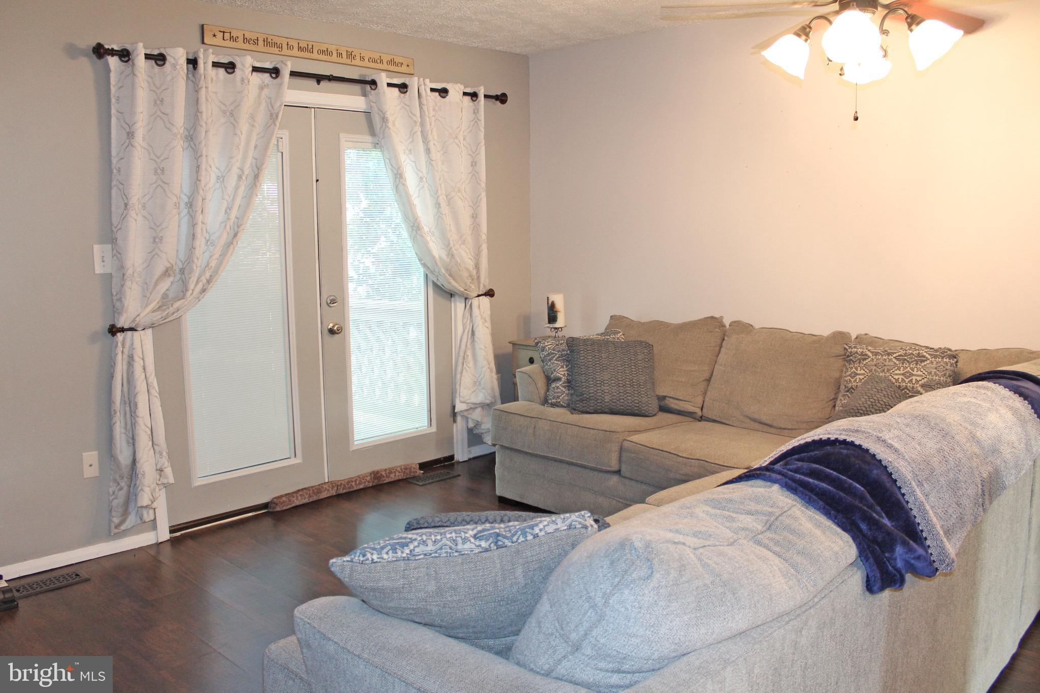 11 Mooring Court Baltimore, MD 21221 - Photo 2 of 33