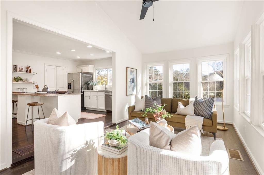 1263 Skyhaven Road Southeast Atlanta, GA 30316 - Photo 7 of 20