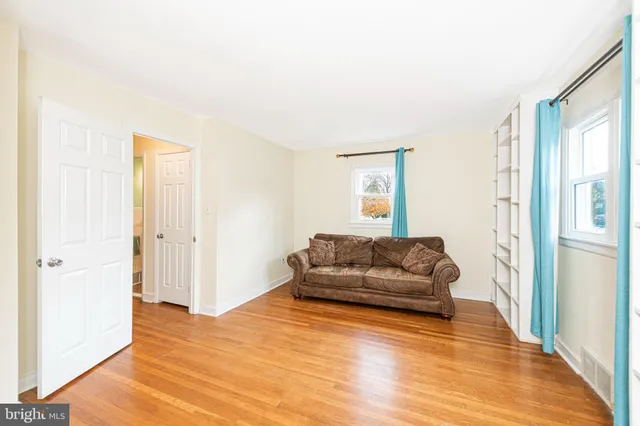 $425,000 | 743 Penn Avenue, Glenside, PA 19038