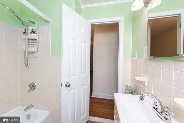 $425,000 | 743 Penn Avenue, Glenside, PA 19038