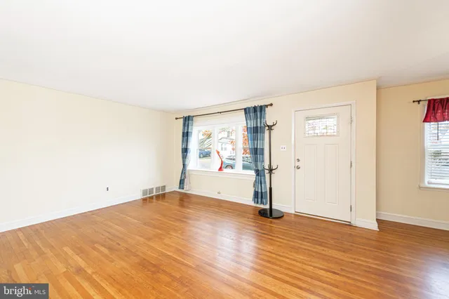 $425,000 | 743 Penn Avenue, Glenside, PA 19038