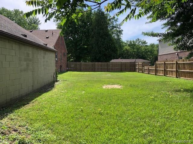 25680 Code Road Southfield, MI 48033 - Photo 23 of 25 IMG_3189.jpg