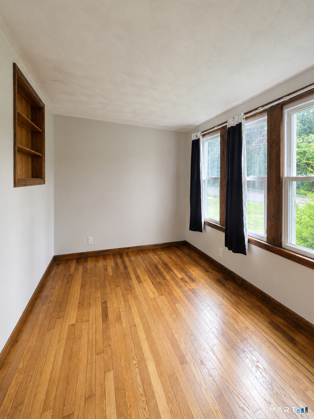 561 Hopewell Road Glastonbury, CT 06073 - Photo 15 of 21